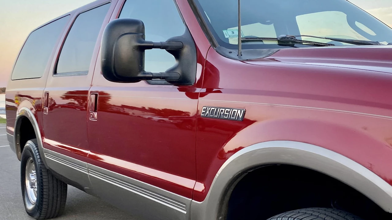 2003 Ford Excursion - Image 8 of 14