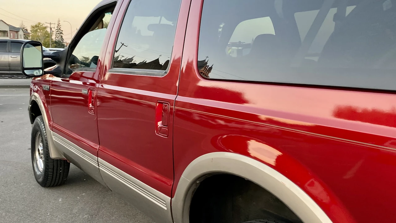 2003 Ford Excursion - Image 10 of 14