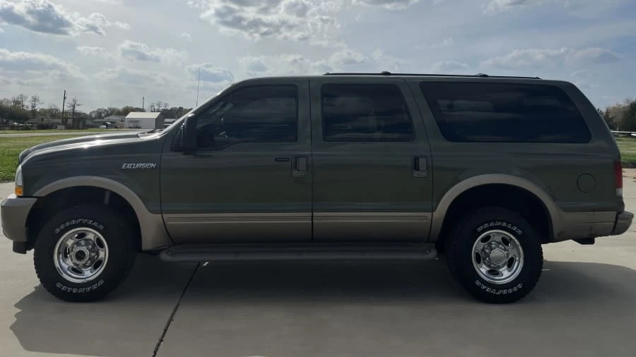2003 Ford Excursion - Image 2 of 31