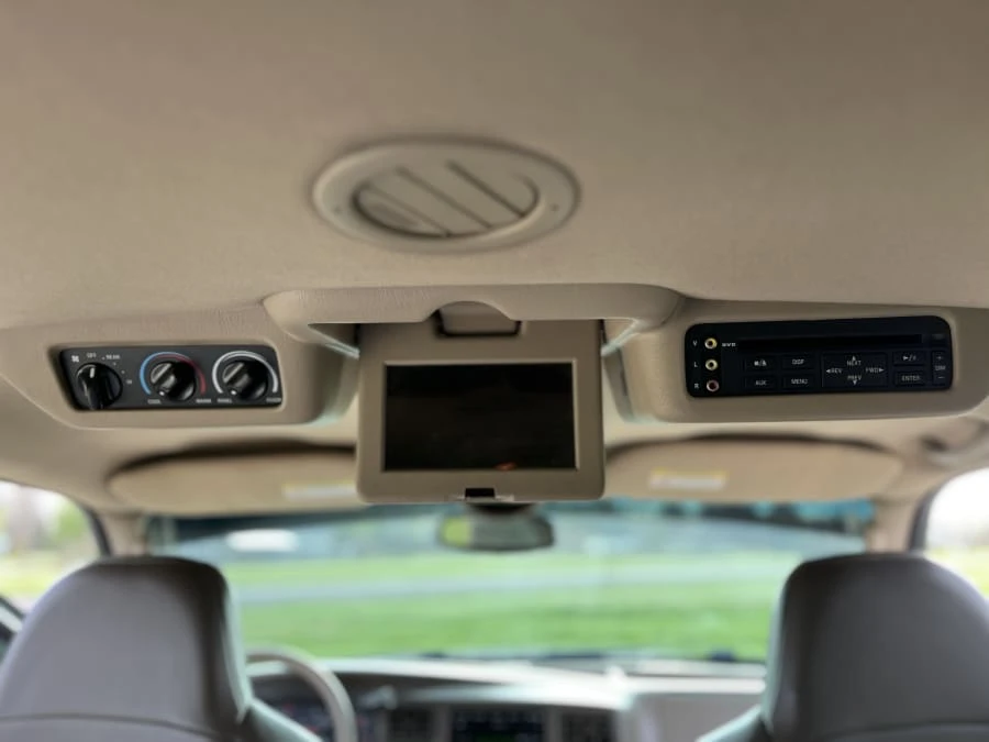 2003 Ford Excursion - Image 21 of 31