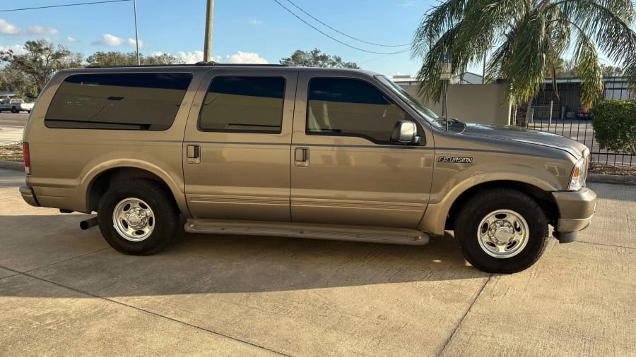 2003 Ford Excursion - Image 6 of 17