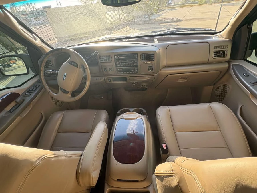 2003 Ford Excursion - Image 9 of 17