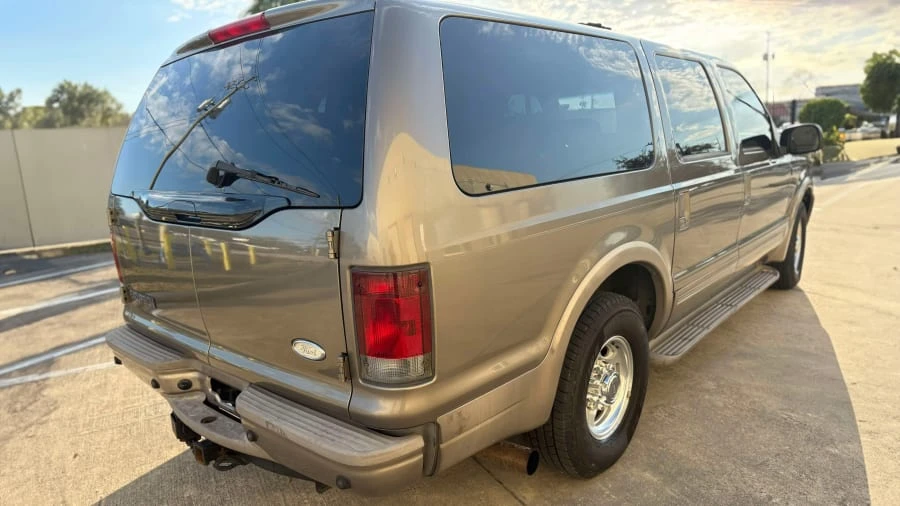 2003 Ford Excursion - Image 3 of 17