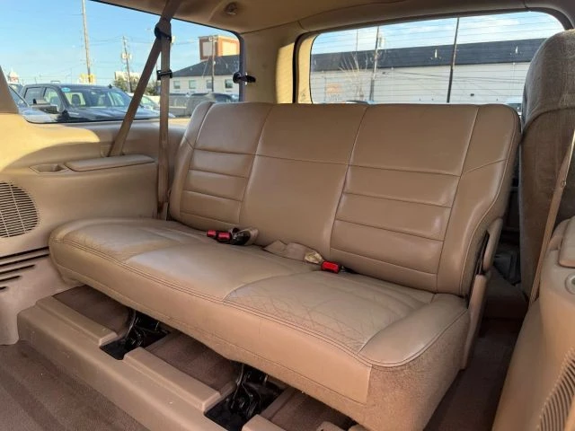 2003 Ford Excursion - Image 17 of 21
