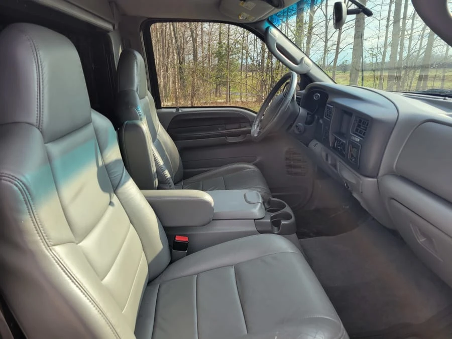 2003 Ford Excursion - Image 15 of 23
