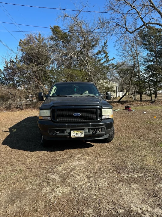 2003 Ford Excursion - Image 2 of 15
