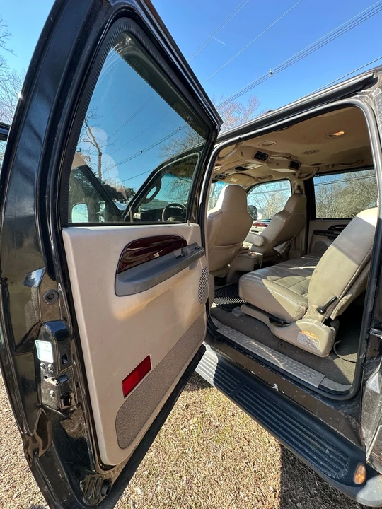 2003 Ford Excursion - Image 11 of 15