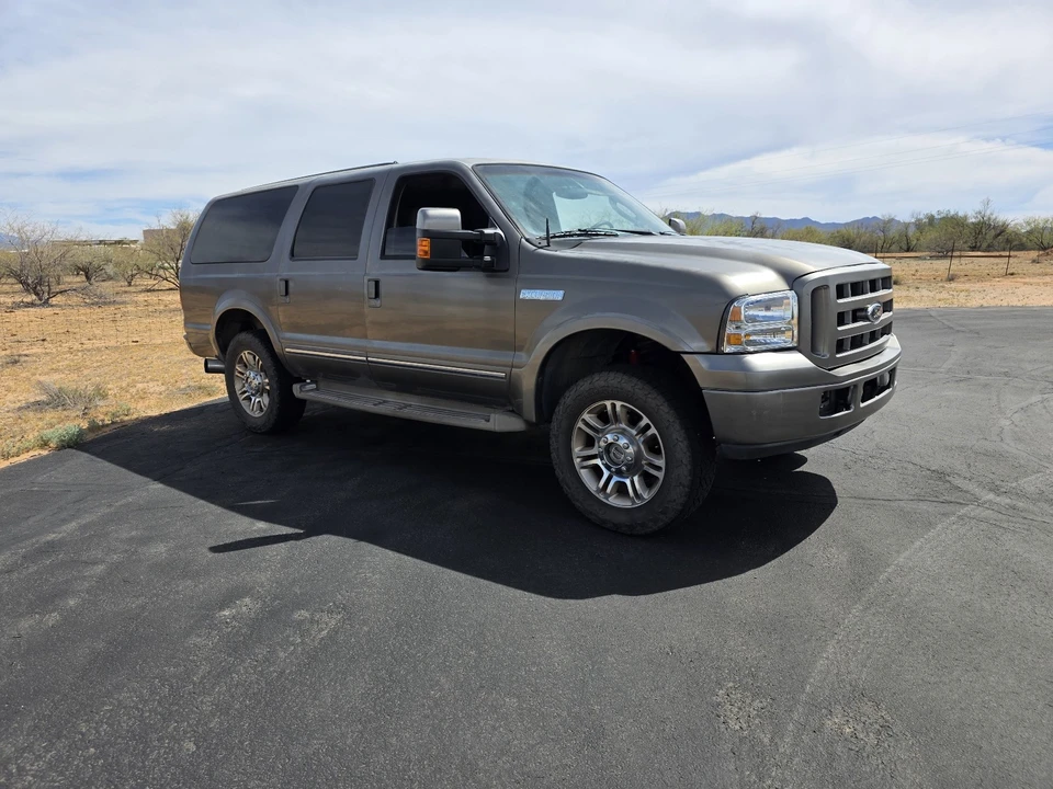 2003 Ford Excursion - Image 2 of 21