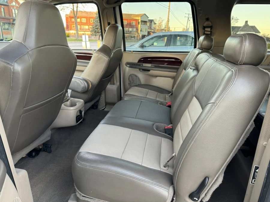 2003 Ford Excursion - Image 13 of 25