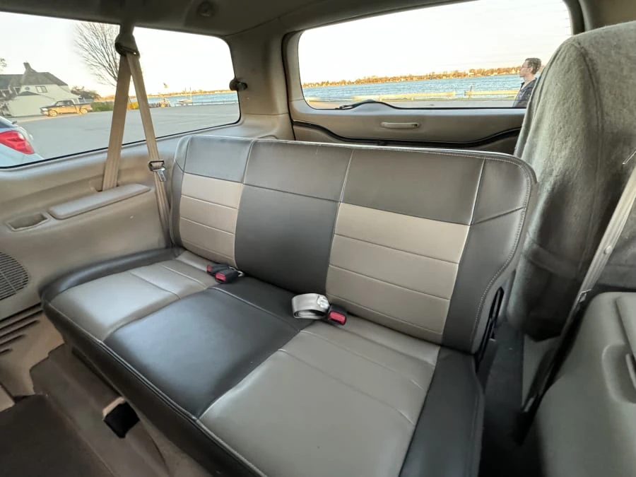 2003 Ford Excursion - Image 16 of 25