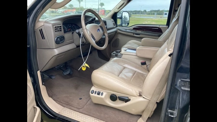 2003 Ford Excursion - Image 2 of 5