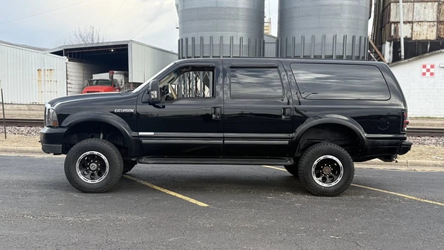 2003 Ford Excursion - Image 2 of 9
