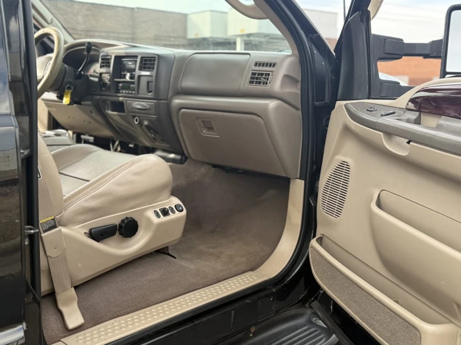 2003 Ford Excursion - Image 8 of 9