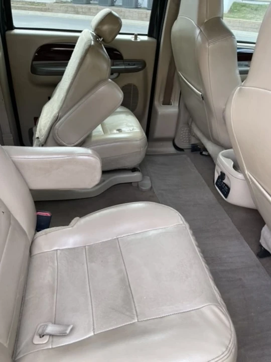 2003 Ford Excursion - Image 8 of 10
