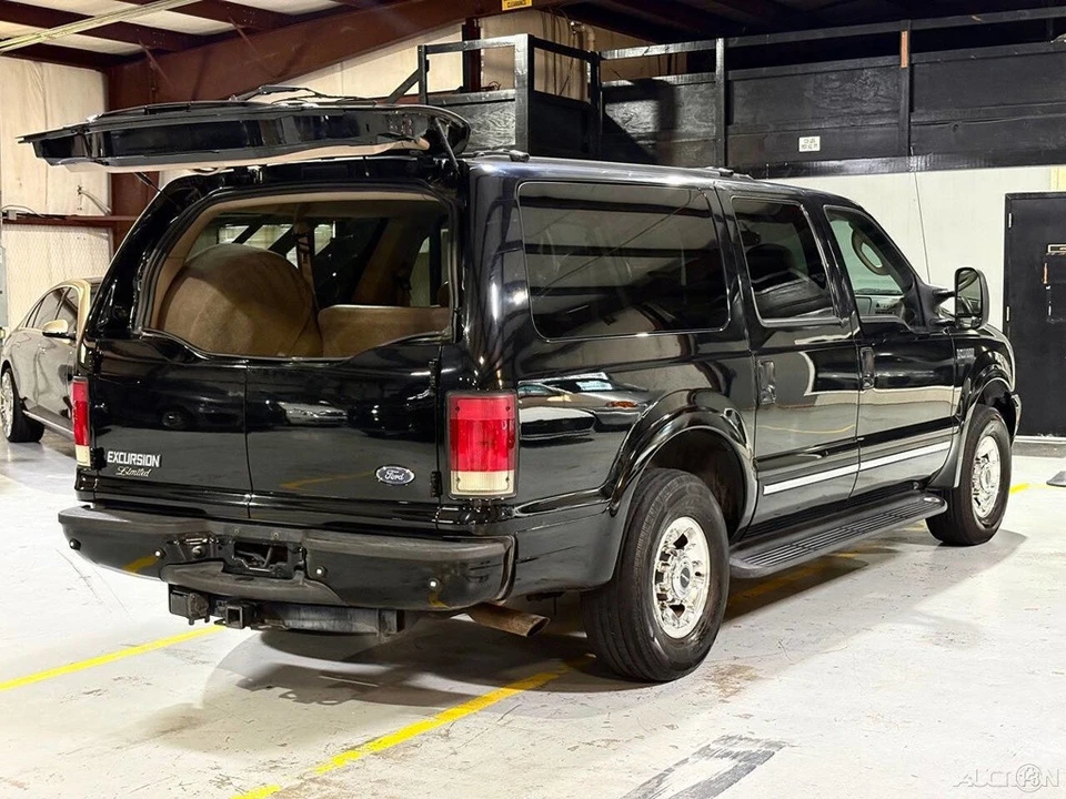 2003 Ford Excursion - Image 20 of 24