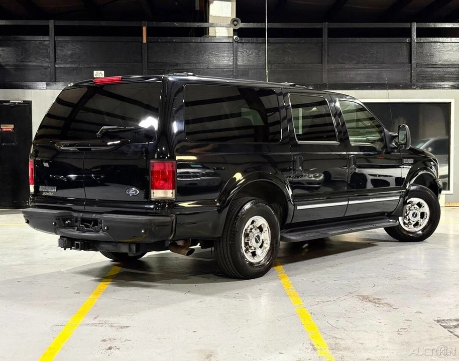 2003 Ford Excursion - Image 9 of 24