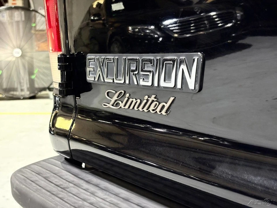 2003 Ford Excursion - Image 6 of 24