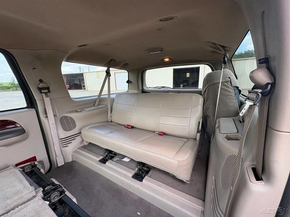 2003 Ford Excursion - Image 15 of 24