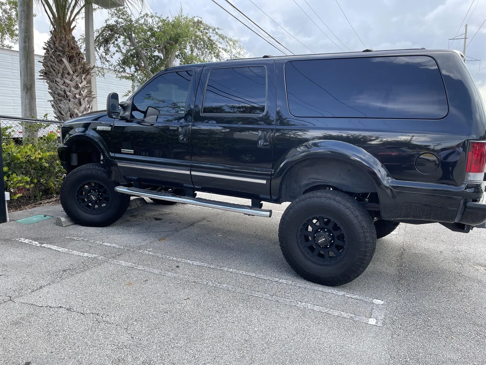 2003 Ford Excursion - Image 14 of 31