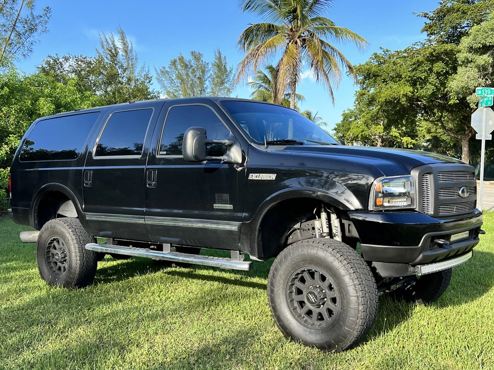2003 Ford Excursion - Image 24 of 31