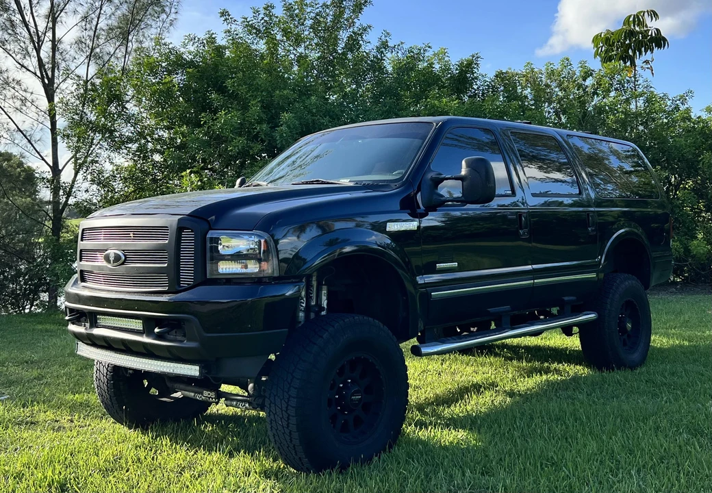 2003 Ford Excursion - Image 10 of 31
