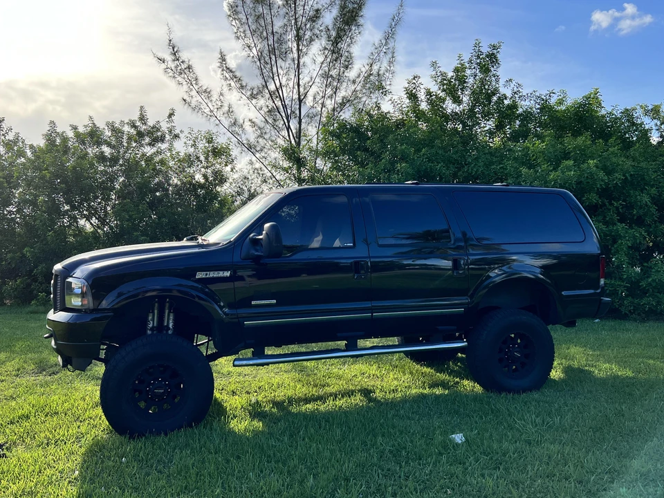 2003 Ford Excursion - Image 12 of 31