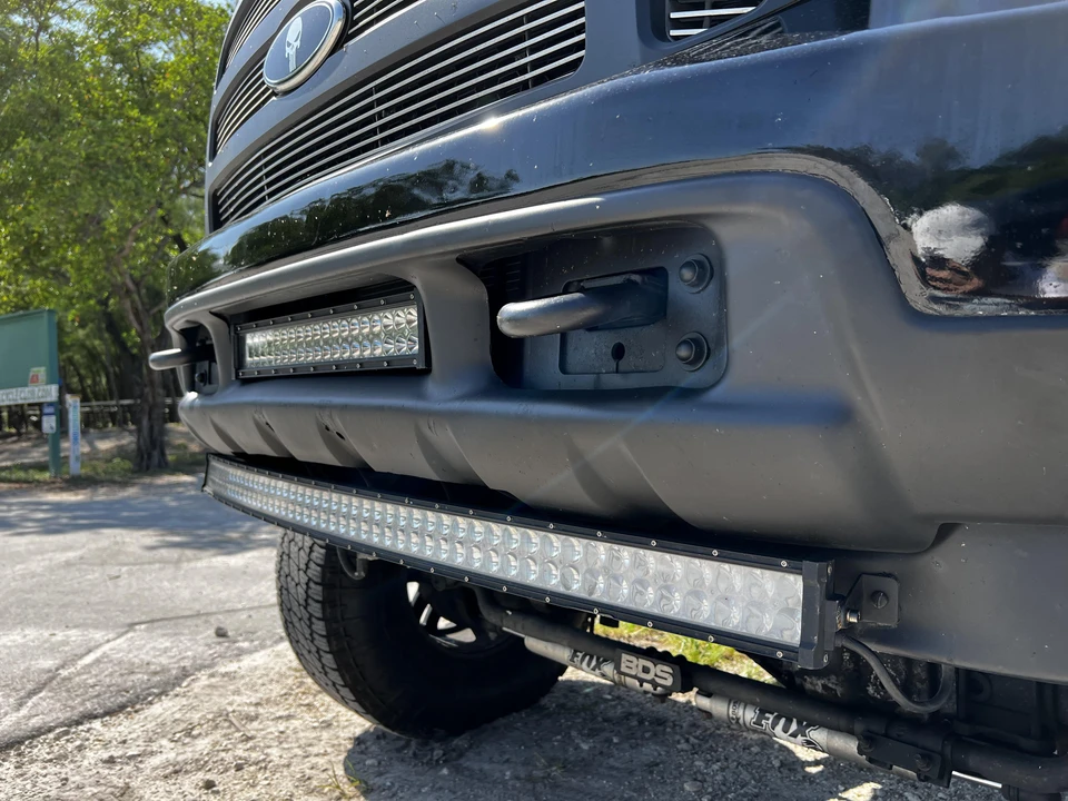 2003 Ford Excursion - Image 28 of 31