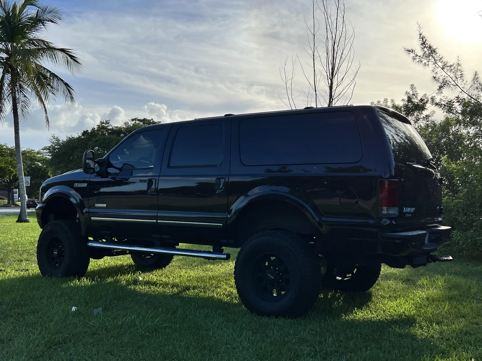 2003 Ford Excursion - Image 17 of 31