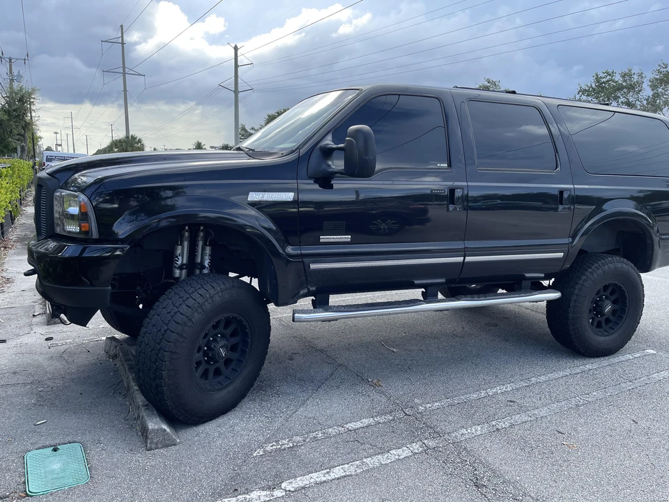 2003 Ford Excursion - Image 13 of 31