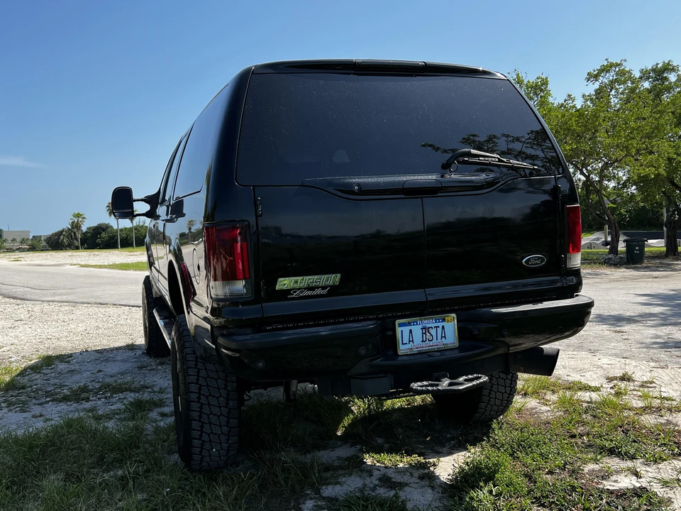 2003 Ford Excursion - Image 19 of 31