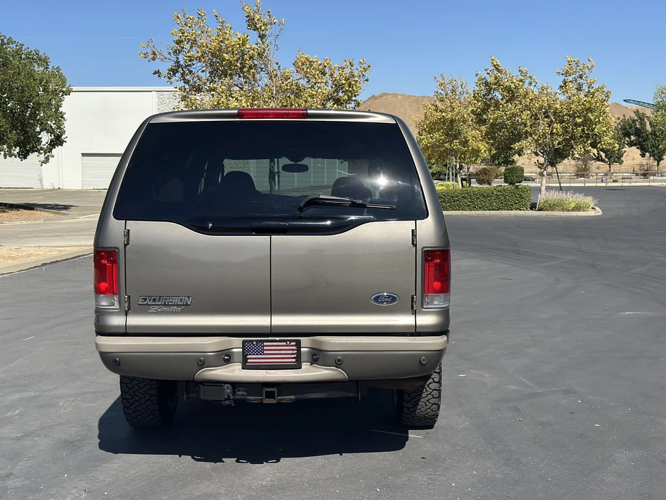 2003 Ford Excursion - Image 19 of 31