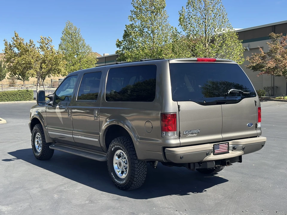 2003 Ford Excursion - Image 23 of 31