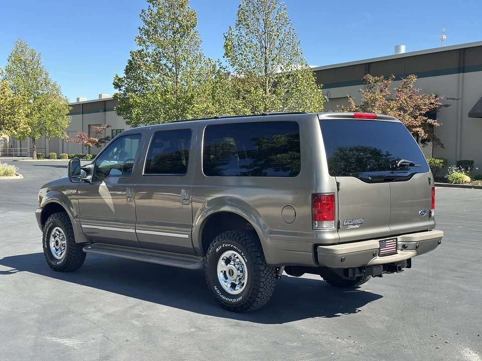 2003 Ford Excursion - Image 24 of 31