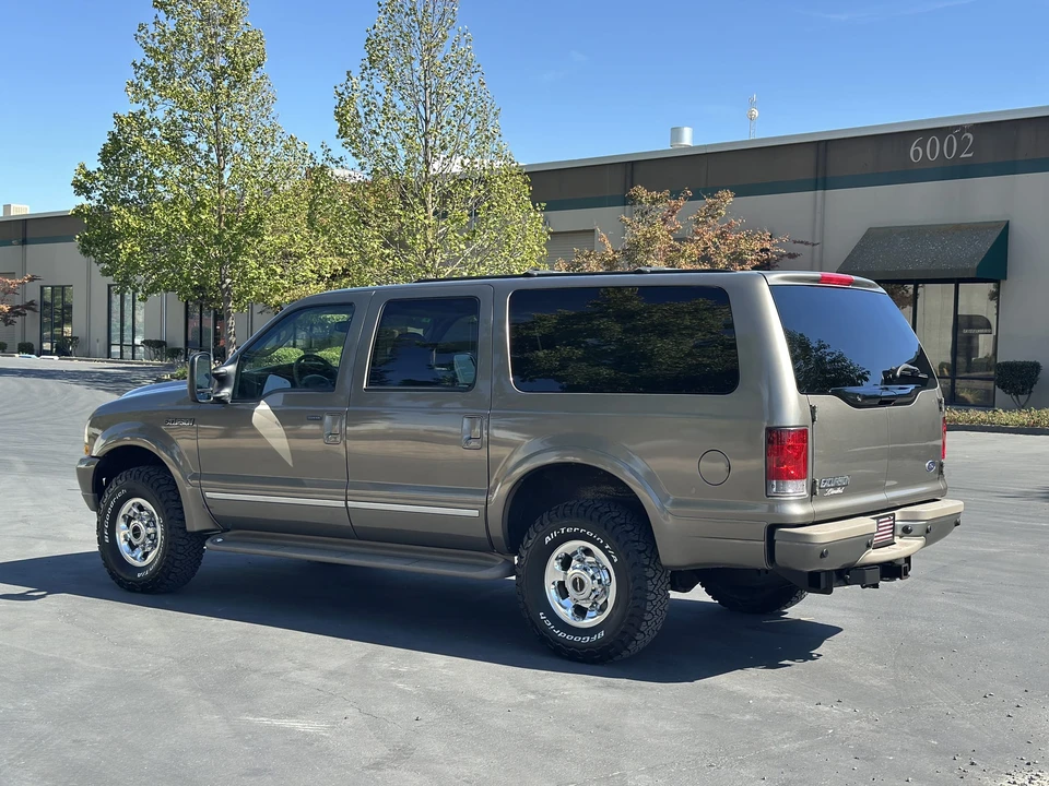 2003 Ford Excursion - Image 25 of 31