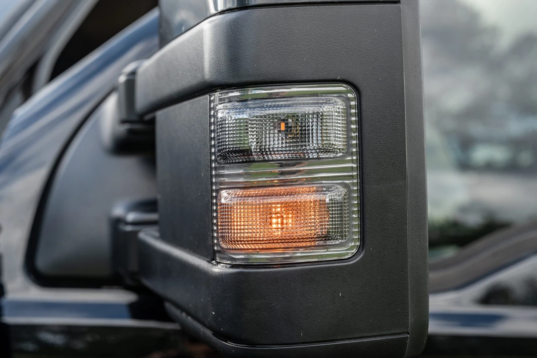 2003 Ford Excursion - Image 16 of 31