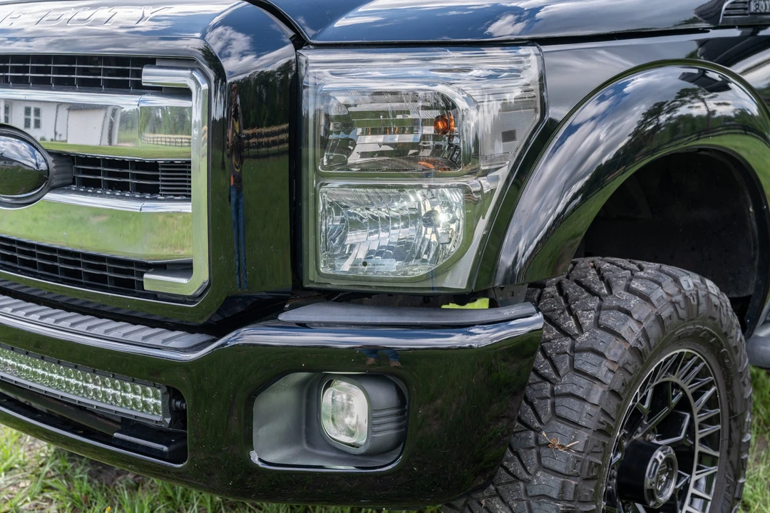 2003 Ford Excursion - Image 13 of 31