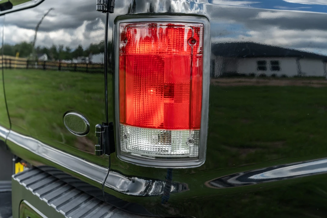 2003 Ford Excursion - Image 24 of 31