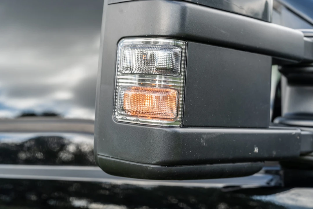2003 Ford Excursion - Image 19 of 31