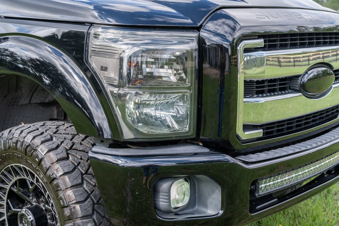 2003 Ford Excursion - Image 11 of 31