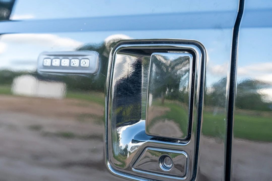 2003 Ford Excursion - Image 26 of 31