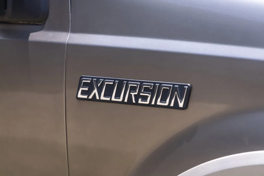 2003 Ford Excursion - Image 16 of 29