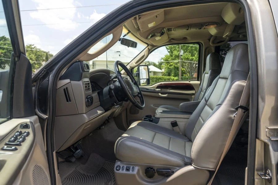 2003 Ford Excursion - Image 21 of 29