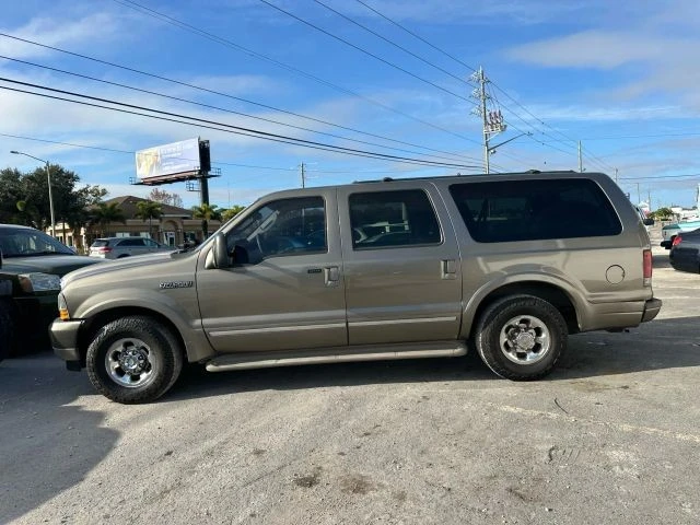 2003 Ford Excursion - Image 2 of 16
