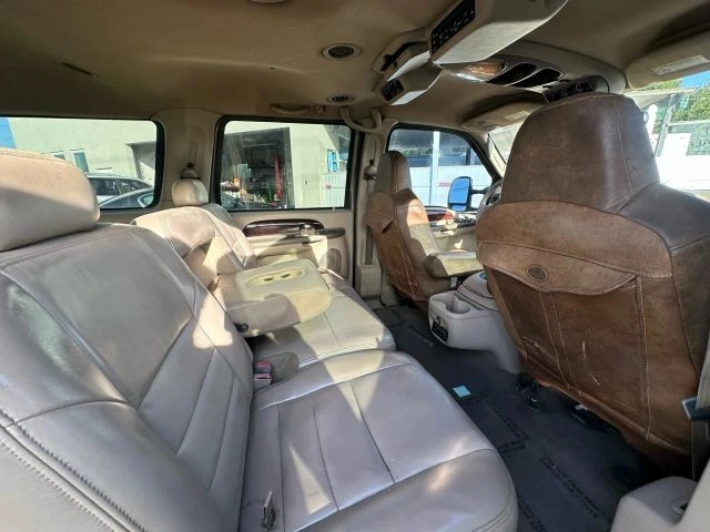 2003 Ford Excursion - Image 13 of 16