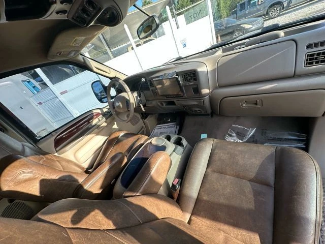 2003 Ford Excursion - Image 9 of 16