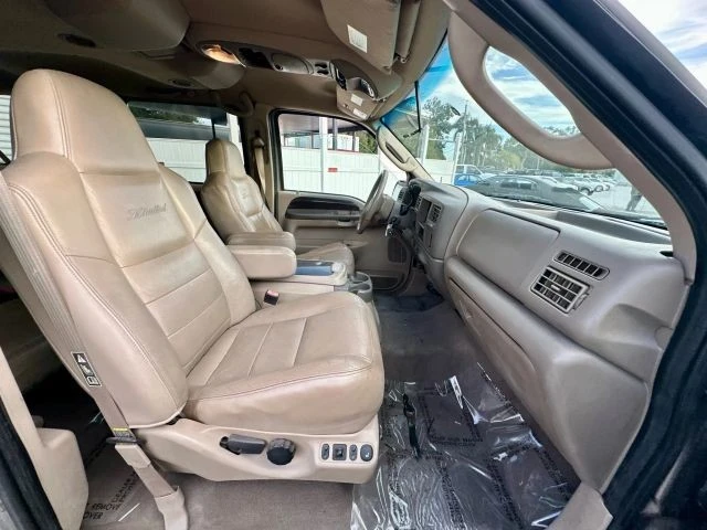2003 Ford Excursion - Image 12 of 18