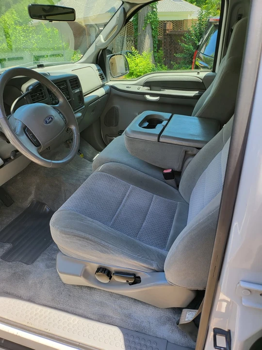 2003 Ford Excursion - Image 10 of 16
