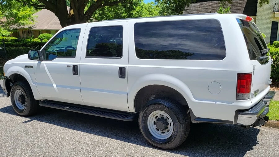 2003 Ford Excursion - Image 2 of 16