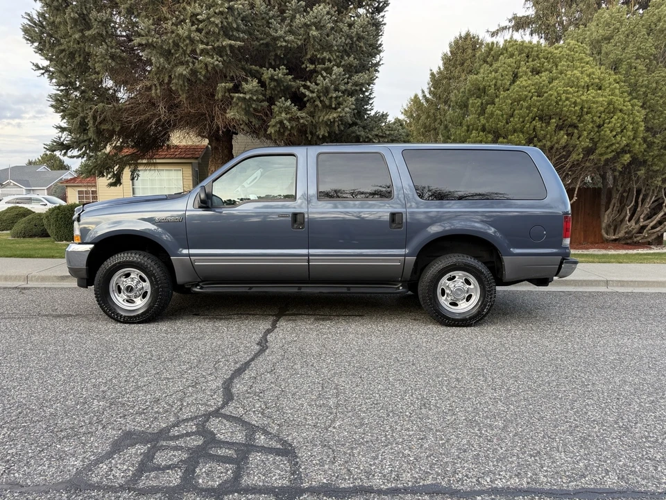 2003 Ford Excursion - Image 2 of 21