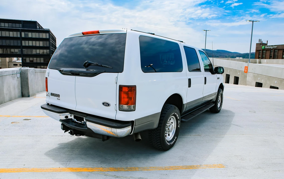 2003 Ford Excursion - Image 12 of 31